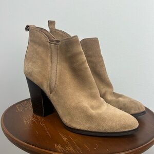 Michael Kors size 11 heeled tan leather ankle boots